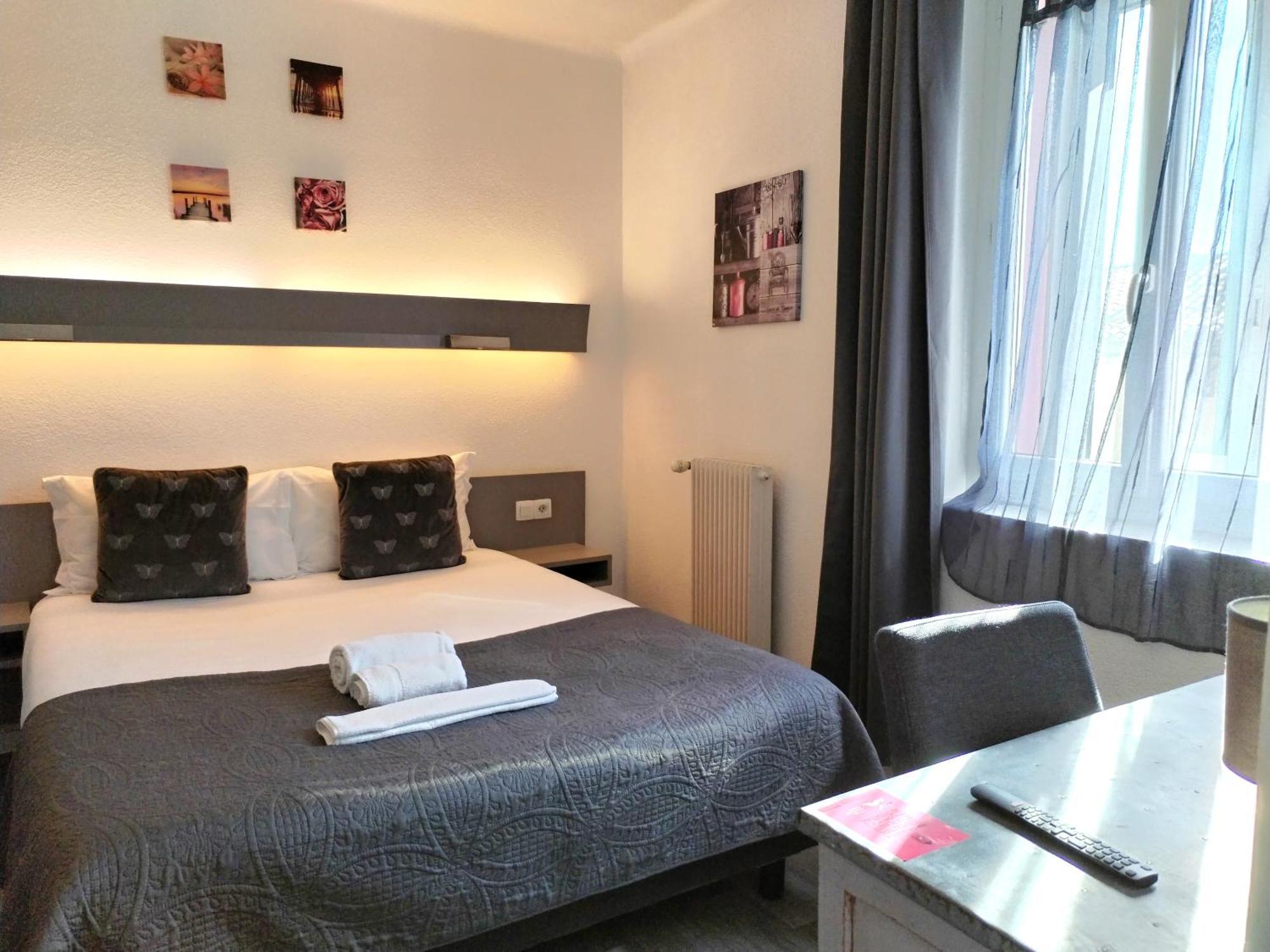 Hotel La Bastide D'Entraigues ภายนอก รูปภาพ