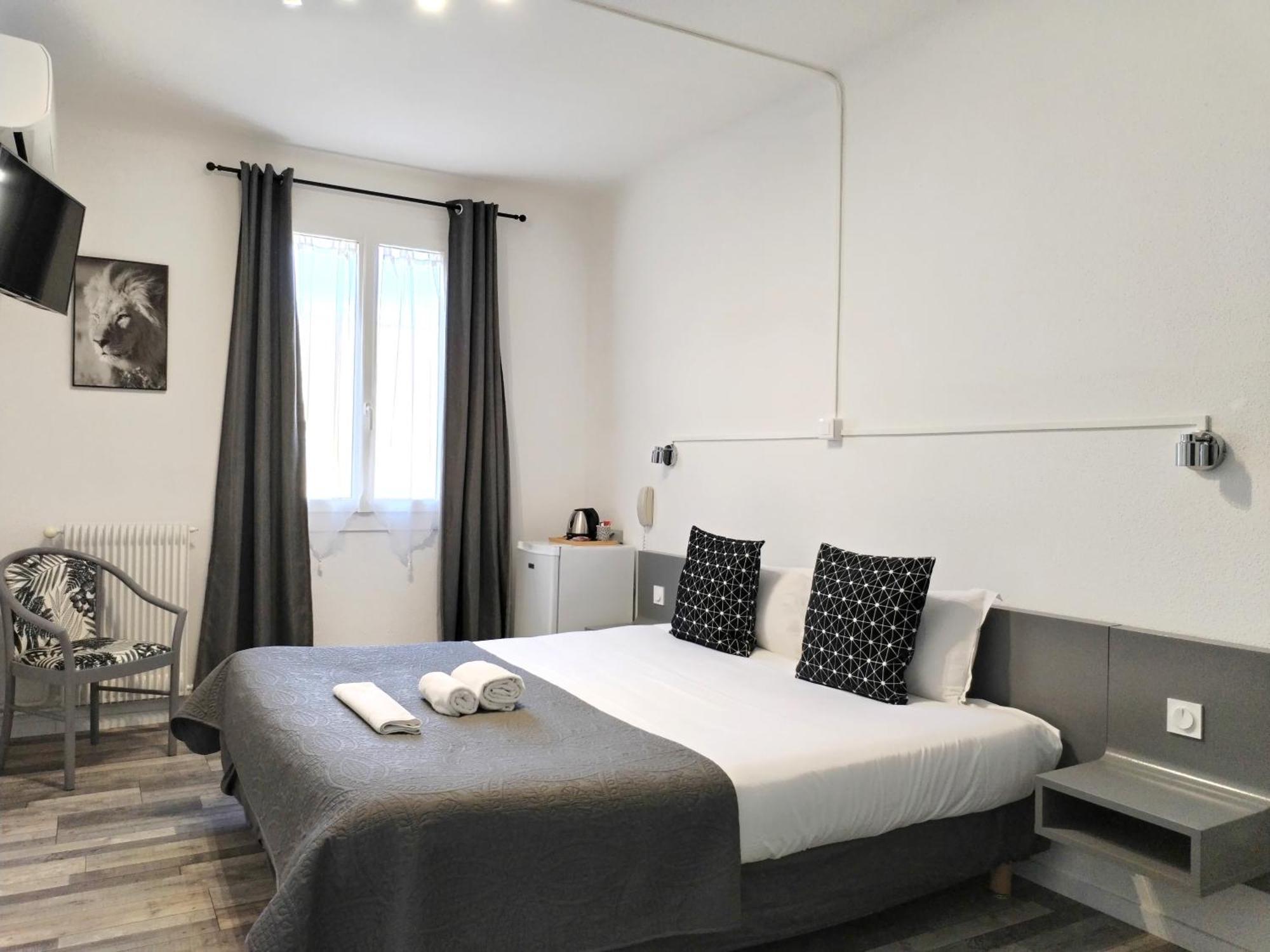 Hotel La Bastide D'Entraigues ภายนอก รูปภาพ