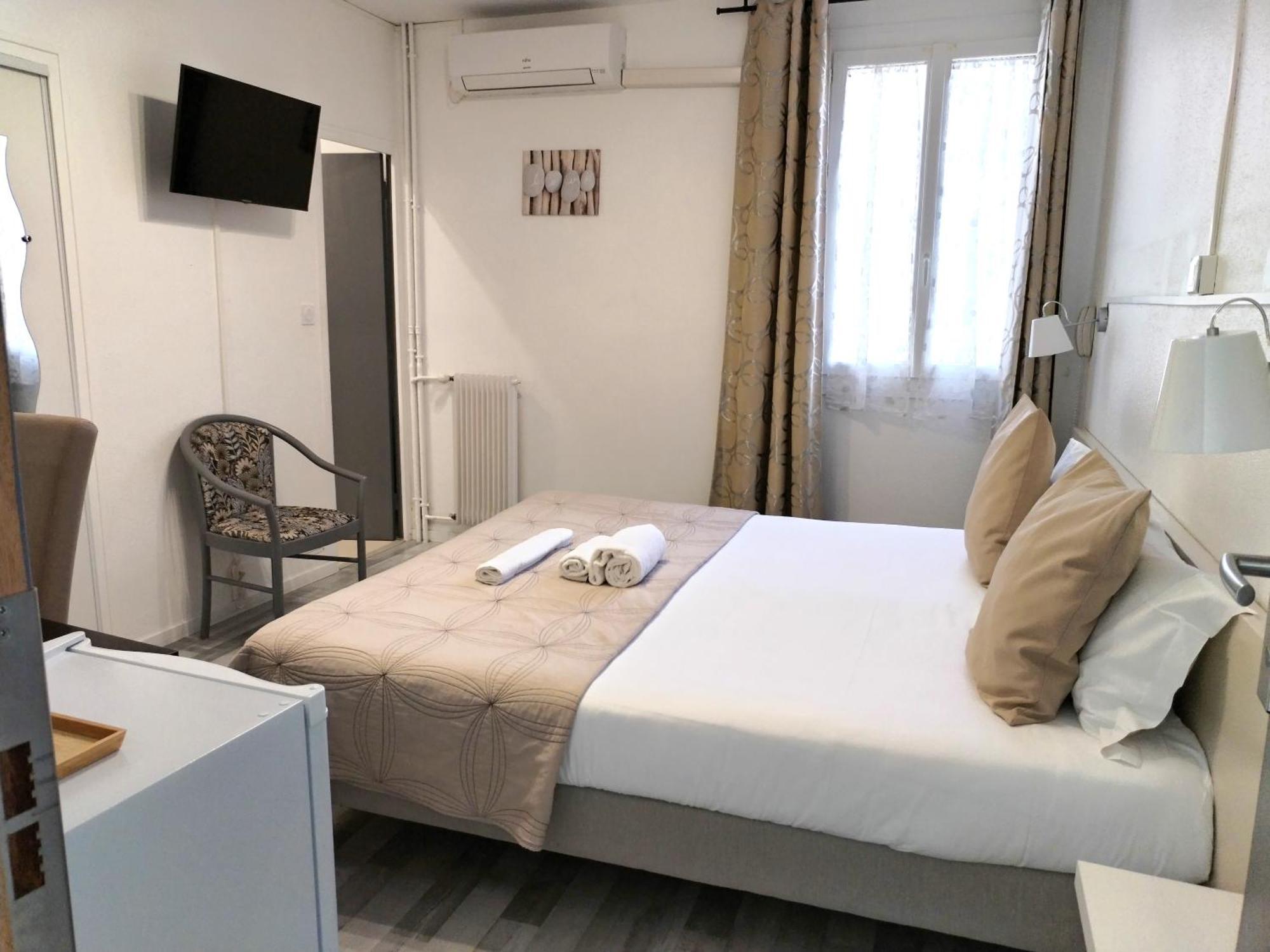 Hotel La Bastide D'Entraigues ภายนอก รูปภาพ