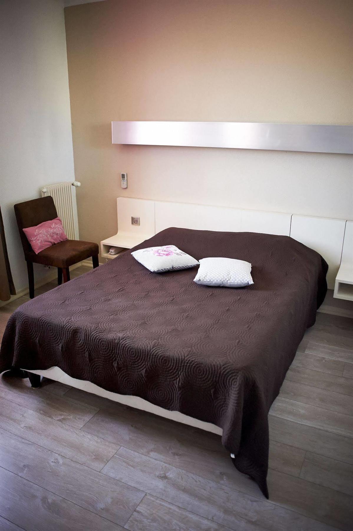 Hotel La Bastide D'Entraigues ภายนอก รูปภาพ