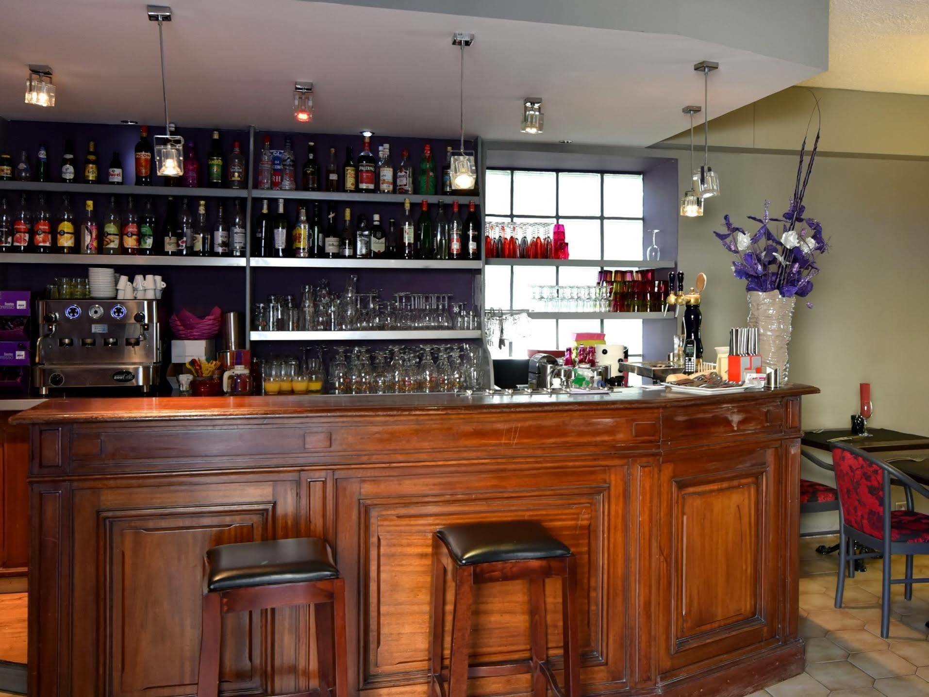 Hotel La Bastide D'Entraigues ภายนอก รูปภาพ